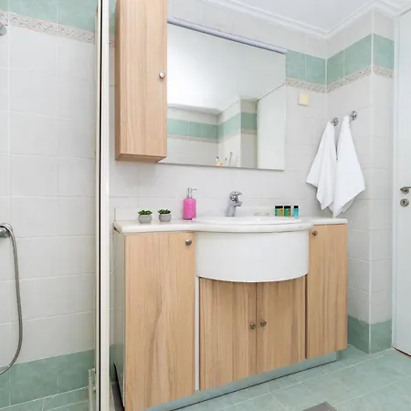 πλήρως ανακαινισμένη μονοκατοικία. * Chania (Crete)