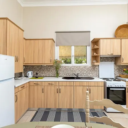 πλήρως ανακαινισμένη μονοκατοικία. Ferienhaus *