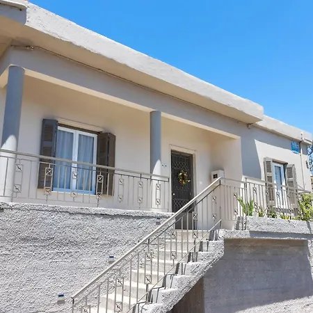 Feriehus πλήρως ανακαινισμένη μονοκατοικία. Chania (Crete)