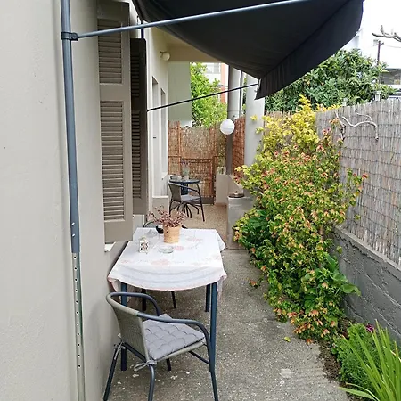 πλήρως ανακαινισμένη μονοκατοικία. Сasa de vacaciones *