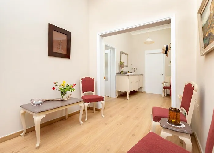 πλήρως ανακαινισμένη μονοκατοικία. Holiday home Chania (Crete)