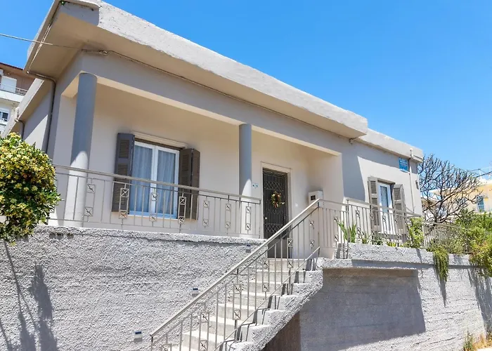 Dom wakacyjny πλήρως ανακαινισμένη μονοκατοικία. Chania (Crete)