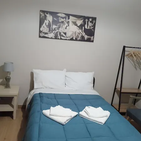 πλήρως ανακαινισμένη μονοκατοικία.